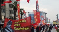 Cumhuriyet Bayramı’nda alanlardaydık Bize Birinci Kuvayimilliyeci atalarımızdan yadigâr, Tayyipgiller’in ortadan kaldırmak istedikleri Cumhuriyet için Ankara’da alanlardaydık. Cumhuriyet coşkusuna gölge düşüren tek şey, Tayyipgiller’in iş cinayetlerine bir yenisinin daha eklenmesiydi. Karaman [&hellip;]