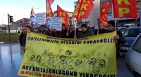 Taksim Gezi İsyanı sırasında Hatay’da polis A. K. tarafından başından gaz kapsülüyle vurularak katledilen Abdullah Cömert’in ikinci duruşması 3 Şubat tarihinde Balıkesir Adliyesi’nde görüldü. Ailelerin ve avukatların duruşma salonuna girmesi [&hellip;]
