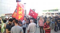 Gezi İsyanımızın üçüncü yılında şehitlerimizi anmak ve isyanımızı büyütüp Halk İktidarıyla taçlandıracağımızı haykırmak için bir eylem düzenledik. Karşıyaka Çarşısı girişinde saat 18.00’de başlayan eylemimize halktan yoğun ilgi ve katılım vardı. Konu Gezi olunca aynı ilgi AKP’gillerin […]