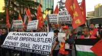 Katil AB-D, Siyonist İsrail Filistin’den Defol! Eli kanlı AB-D Emperyalistleri gün geçmiyor ki dünya halklarını zulme uğratmasın. Dünyanın başhaydudu ABD’nin manyak başkanı Trump’ın İsrail başkenti olarak Kudüs’ü tanıyacağını ve Büyükelçiliği [&hellip;]