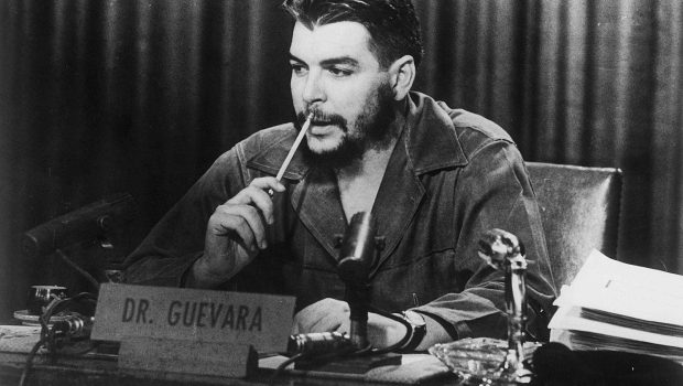 Bugün, Kahraman Gerilla Ernesto Che Guevara’nın bedence aramızdan ayrılışının 57’inci yıldönümü. Hayatını “İnsan Soyunun Başdüşmanı” olarak tanımladığı ABD Emperyalistleri ve onun yerel işbirlikçileri ile mücadele ederek geçiren Che Yoldaş, mücadeleye […]