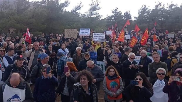 AKP’nin vurguncu beşli çetesinin başında gelen Cengiz Holding, Halil Ağa Bakır Madeni İşletmesi için Kazdağları’nda yüzbinlerce ağaç kıyımı gerçekleştireceği bir proje başlatmıştı. Parti olarak, nerede olursa olsun, hiçbir katliama göz […]