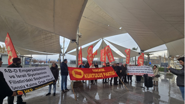 HKP İzmir İl Örgütü olarak ABD Emperyalizminin başkanı Faşist Bunak Trump’ın Venezuela Devlet Başkanı Nicolas Maduro’ya yönelik alçakça saldırısını İzmir’de protesto ettik. 3 Ocak Cumartesi günü Konak Tramvay İstasyonunda bir [&hellip;]