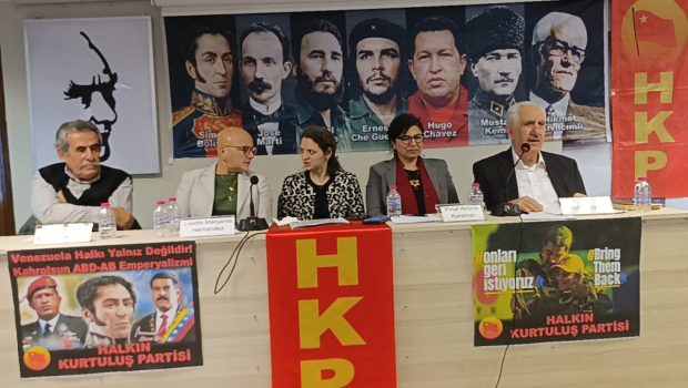 Halkın Kurtuluş Partisi Olarak Tutsak Edilişlerinin 58. Gününde Maduro ve Cilia Yoldaşlarla Dayanışma İçin İstanbul’da Konferans Düzenledik İnsan soyunun başdüşmanı ABD Emperyalist Haydudunun Bolivarcı Venezuela Cumhuriyeti’nin seçilmiş Başkanı Nicolas Maduro [&hellip;]