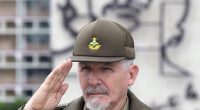 O, Küba Halkının Kahramanıydı, Yiğitti, Önderdi, İnsandı ve Bir Komünist Olarak Yaşadığı Bu Dünyadan Bir Komünist Olarak Göçtü Sonsuzluğa Küba Devrimi’nin neferlerinden, önderlerindendi Ramiro Valdés Menéndez Yoldaş. Moncado Kışlası Baskını’nda [&hellip;]