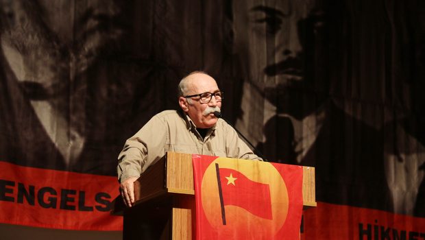 AKP’giller, Genel Başkan’ımız Nurullah Efe’ye ceza vermek için hukuku da kendilerine sopa yaparak saldırmaya devam ediyor. Kendi hukuk bürolarına dönüştürdükleri yargı eliyle; hukuk tarihinde eşi benzeri görülmemiş bir “butlan”(!) kararı [&hellip;]