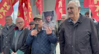 Devrimci kavgaya ilk adımını attığı 1967 yılından bugüne kadar yılmadan, bıkmadan, bir an olsun kararsızlığa düşmeden ABD-AB Emperyalist Haydutlarına ve onların Türkiye’deki yerli işbirlikçilerine karşı mücadele eden Nurullah Efe, bugün [&hellip;]