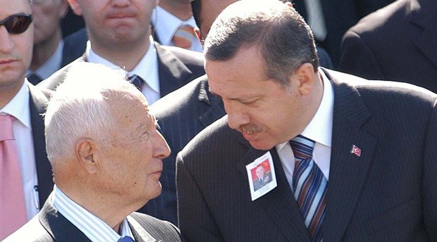 12 Eylül Faşist Darbesi; İnsan Soyunun en büyük düşmanı ABD Emperyalistlerinin senaryosunu yazdığı, aynı zamanda yönettiği, oynatacağı kuklalarını belirlediği; kendilerine ruhlarını, halklarını satan “Bizim Oğlanlar”ını kullandığı halk düşmanı bir darbedir. [&hellip;]