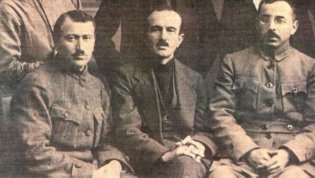 Dünyanın en haklı ve meşru davası olan Bilimcil Sosyalizm mücadelesinin tohumlarını bu ülke topraklarına ilk olarak “Eneski Sosyalistler” serpmiştir. Kimdir bu Eneski Sosyalistler? Bilimsel Sosyalizm mücadelesine Cumhuriyet’in ilanından dahi önce başlamış olan Mustafa [&hellip;]